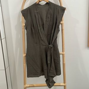 Anthropologie green wrap tie front blouse tunic top sleeveless fitted small